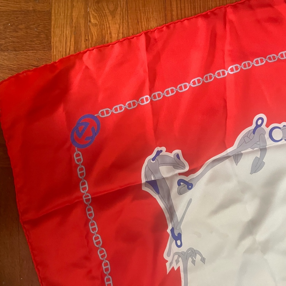 Vintage Gucci scarf never worn - Picture 3 of 3